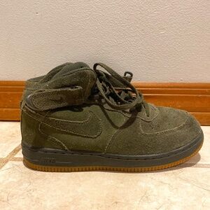 Nike Sportswear Air Force 1 Mid LV8 859337-300 Sequoia/Gum green suede